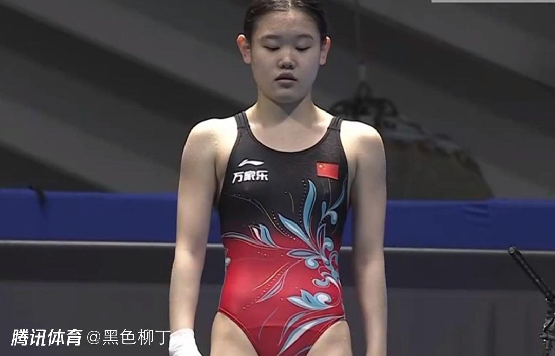 日本护士挤奶水2